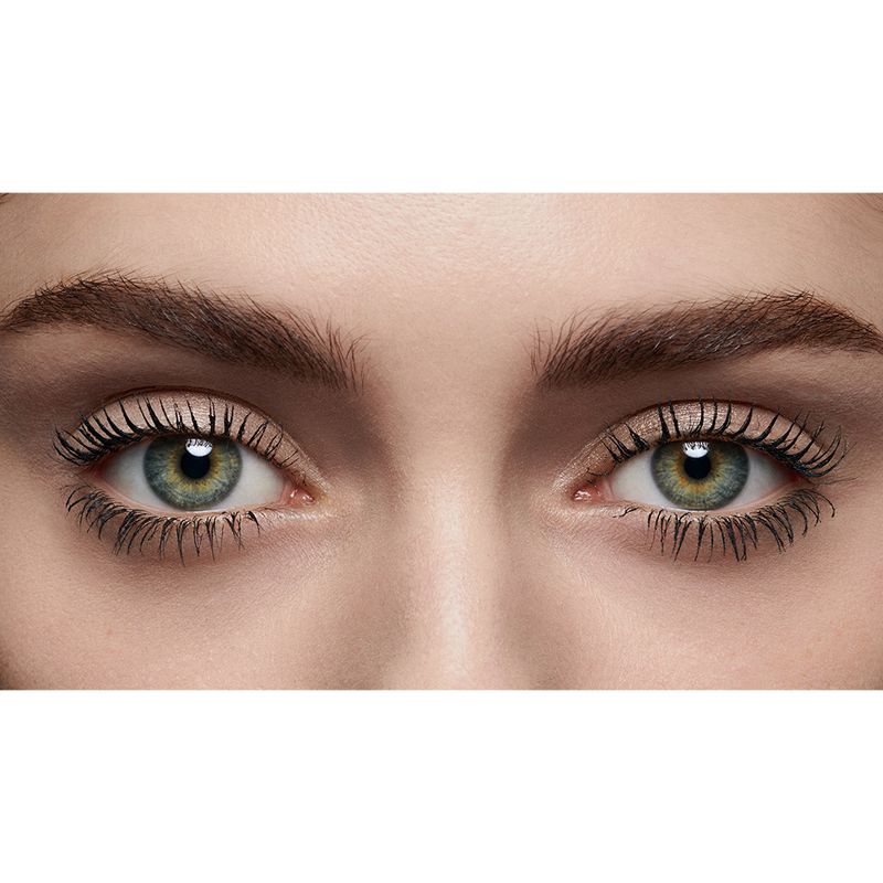 Mascara-para-Cilios-Volume-Curvado-Lancome-Grandiose-01-Black-44-g-Modelo--5