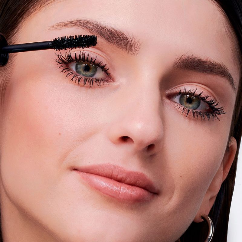 Mascara-para-Cilios-Volume-Alongado-Lancome-Monsieur-Big-Black-3-g-Modelo