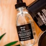 Oleo-de-Tratamento-Multifuncoes-Davines-OI-135-ml-Ambientada