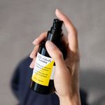Oleo-Capilar-Sisley-Hair-Rituel-Precious-Hair-Care-100-ml-Modelo-e-Produto