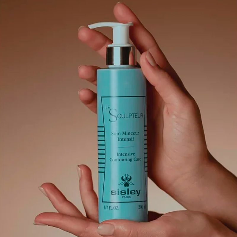 Gel-Hidratante-Corporal-Sisley-Le-Sculpteur-200-ml-Modelo-e-Produto