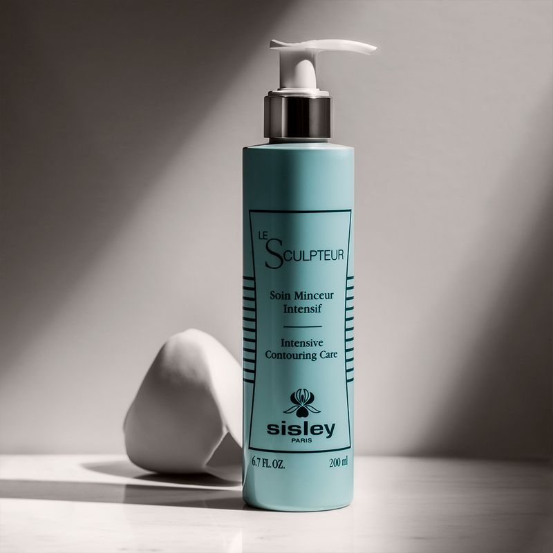 Gel-Hidratante-Corporal-Sisley-Le-Sculpteur-200-ml-Ambientada