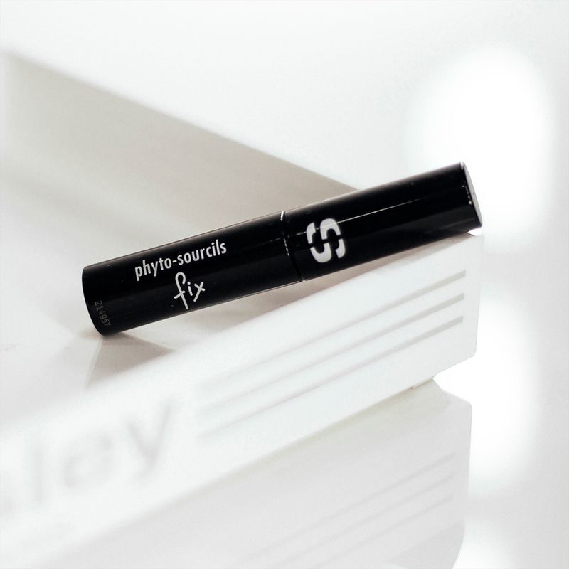 Mascara-para-Sobrancelhas-Sisley-Phyto-Sourcils-Fix-0-Transparent-5-ml-Ambientada-1