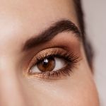 Mascara-para-Cilios-de-Volume-Sisley-So-Curl-2-Deep-Brown-10-ml-Modelo-e-Produto
