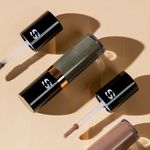 Sombra-Liquida-Sisley-Ombre-Eclat-Liquide-4-Coral-65-ml-Ambientada-1