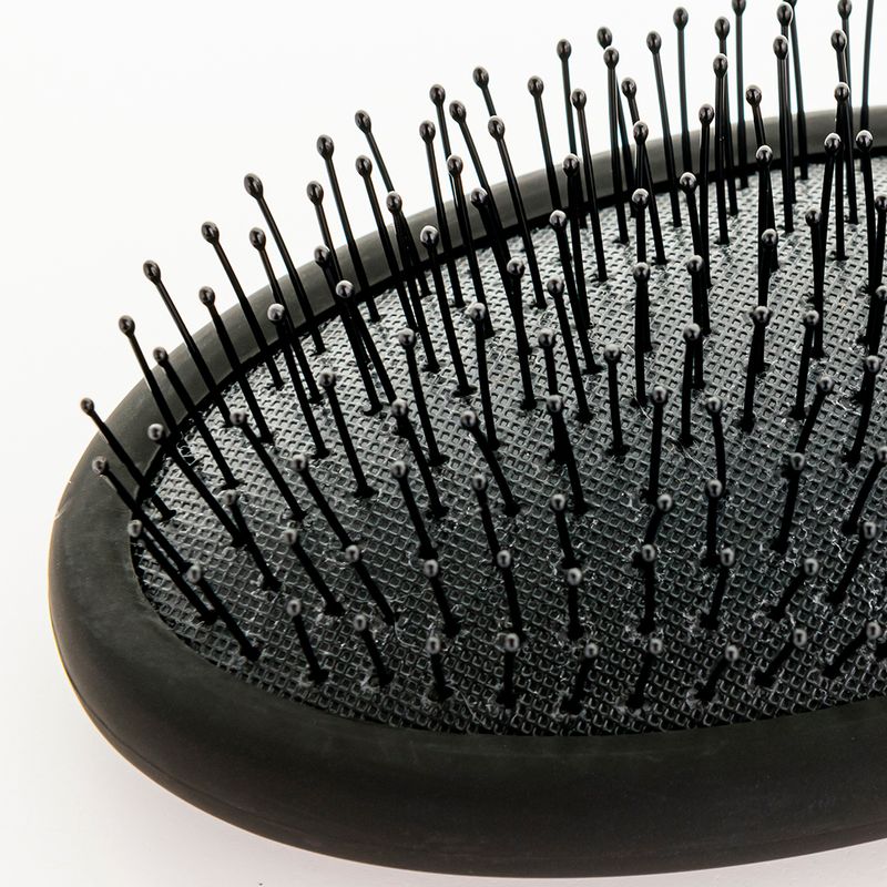 Escova-para-Desembaracar-WetBrush-Pro-Detangler-Preta-Detalhe