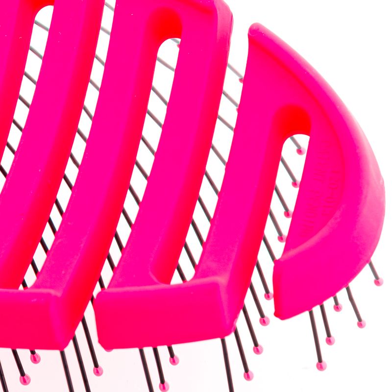 Escova-para-Secar-e-Desembaracar-WetBrush-Pro-Flex-Dry-Rosa-e-Preta-Detalhe-Verso