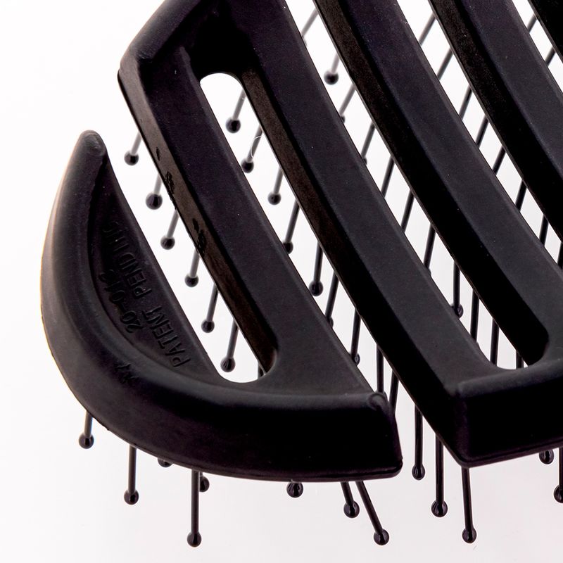 Escova-para-Secar-e-Desembaracar-WetBrush-Pro-Flex-Dry-Preta-Detalhe-Verso