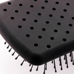 Escova-para-Desembaracar-WetBrush-Pro-Paddle-Detangler-Preta-Detalhe-Verso