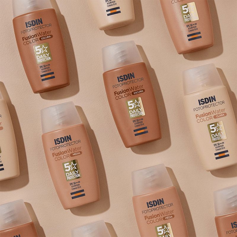 Protetor-Solar-Facial-com-Cor-Isdin-Fusion-Water-5-Stars-Color-FPS-50-Media-50-ml-Familia-1