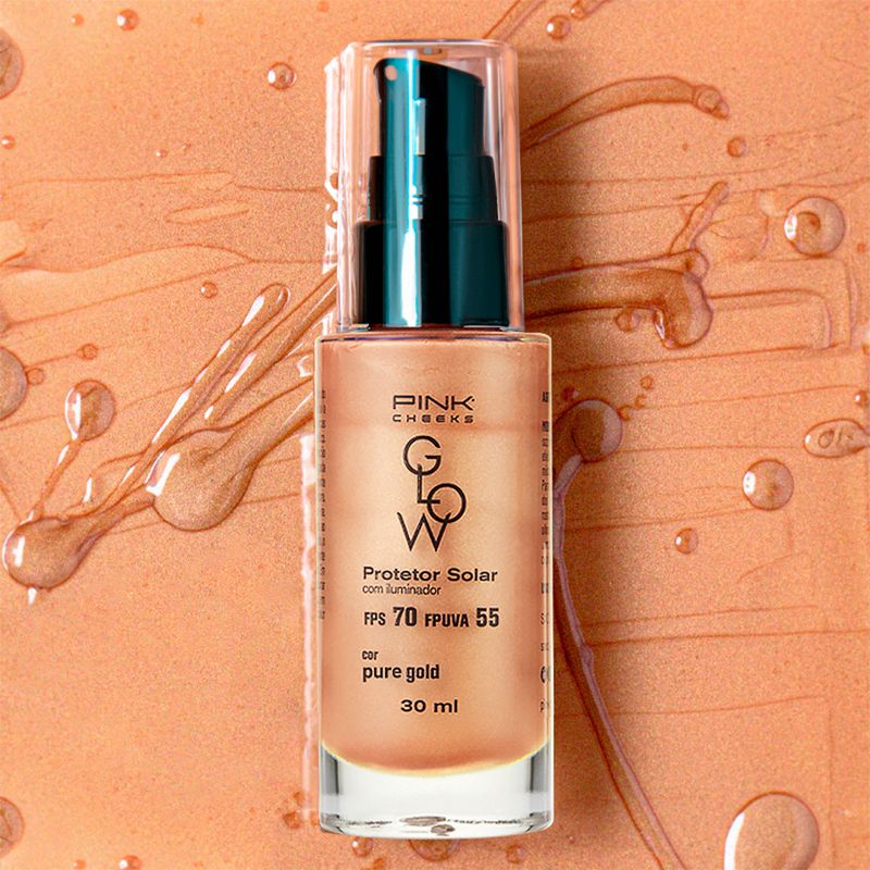 Protetor-Solar-Facial-com-Iluminador-Pink-Cheeks-Glow-FPS-70-FPUVA-55-Pure-Gold-30-ml-Ambientada