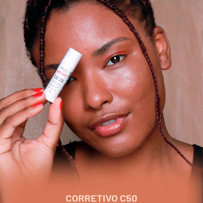 Corretivo-em-Bastao-Cremoso-com-Protetor-Solar-Natural-Pink-Cheeks-Sport-Concealer-FPS-40-FPUVA-30-C50-7-g-Modelo