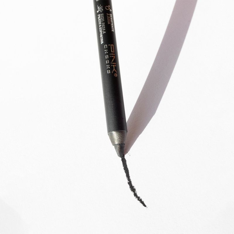 Lapis-de-Olho-Cremosa-Natural-Pink-Cheeks-Sport-Eyepencil-Preto-12-g-Textura