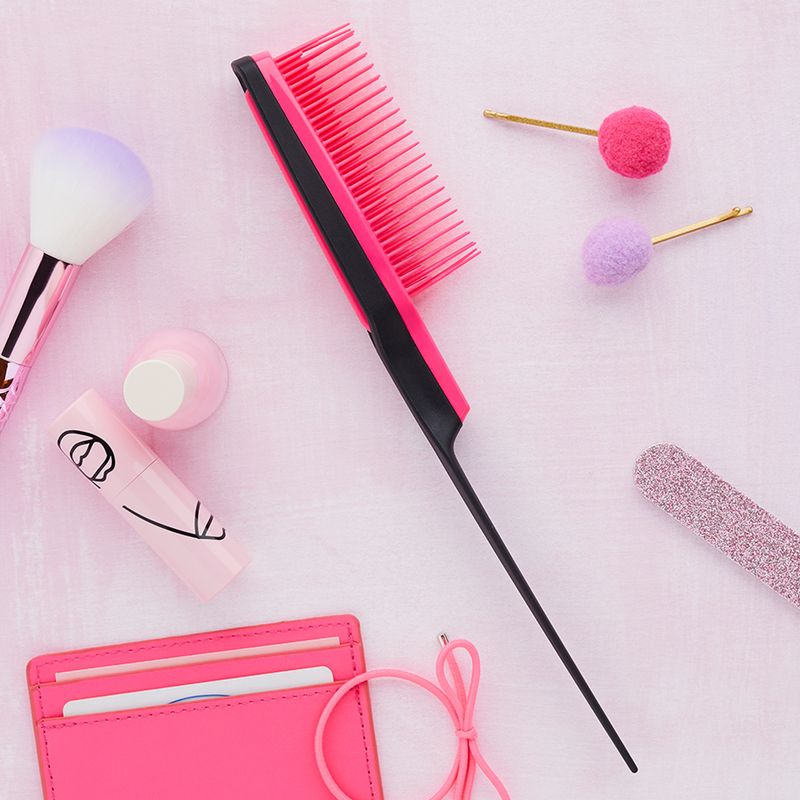 Escova-para-Finalizar-Tangle-Teezer-Back-Combing-Hairbrush-Rosa-Ambientada