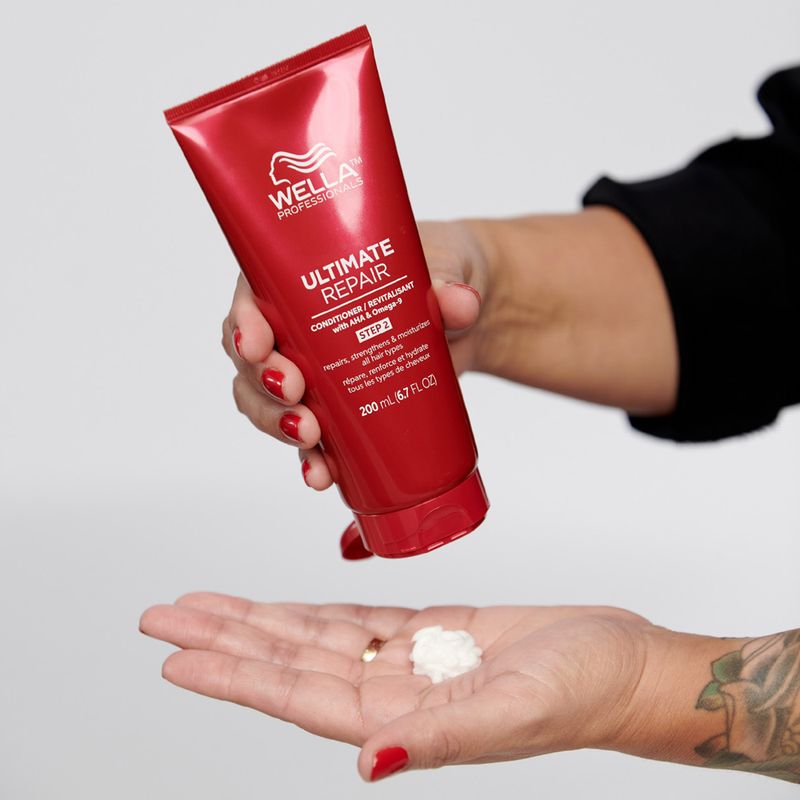 Condicionador-Wella-Professional-Ultimate-Repair-200-ml-Textura-Produto