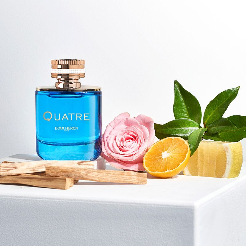 Perfume-Boucheron-Quatre-En-Bleu-Feminino-Eau-de-Parfum-50-ml-Ambientada