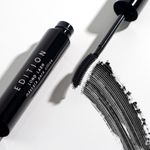 Mascara-para-Cilios-Alongadora-Oceane-Edition-Long-Lash-Preta-8-g-Ambientada