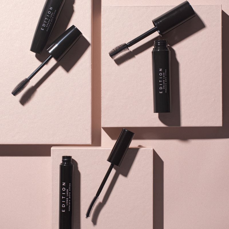 Mascara-para-Cilios-de-Volume-Oceane-Edition-Drama-Lash-Preta-6-g-Ambientada