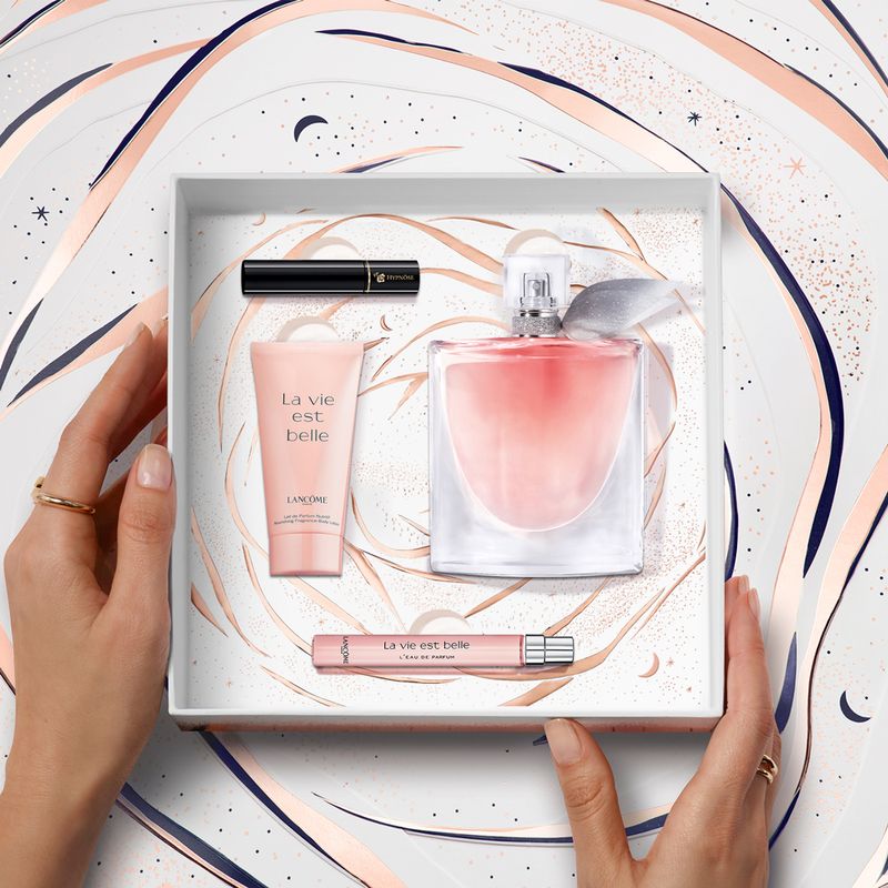 Kit-Perfume-Lancome-La-Vie-Est-Belle-Feminino-Eau-de-Parfum-100-ml---Miniatura-10-ml---Body-Lotion-50-ml---Mascara-de-Cilios-2-ml