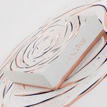 Kit-Perfume-Lancome-La-Vie-Est-Belle-Feminino-Eau-de-Parfum-50-ml---Creme-Corporal-50-ml---Serum-Genifique-10-ml
