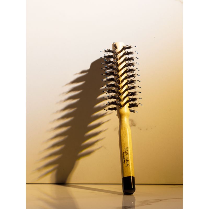 Escova-para-Secagem-Sisley-Hair-Rituel-The-Blow-Dry-Brush-Bege
