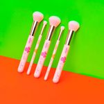 Pincel-para-Sombra-Essence-Back-To-The-Roots-Mickey-Rosa