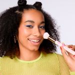 Blush-Cremoso-Natural-Essence-Back-To-The-Roots-Mickey-01-Never-Grow-Up-8-g