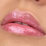 Gloss-Labial-Liquido-Cintilante-Essence-Juicy-Bomb-105-Bouncy-Bubblegum-10-ml