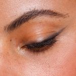 Lapis-de-Olho-Care-Natural-Beauty-Preto-114g