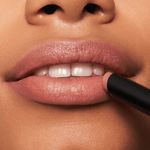Batom-Cremoso-Aveludado-Essence-The-Slim-Stick-101-Choco-17g