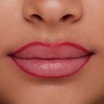 Lapis-Labial-Essence-8H-Matte-07-Classic-Red-03-g
