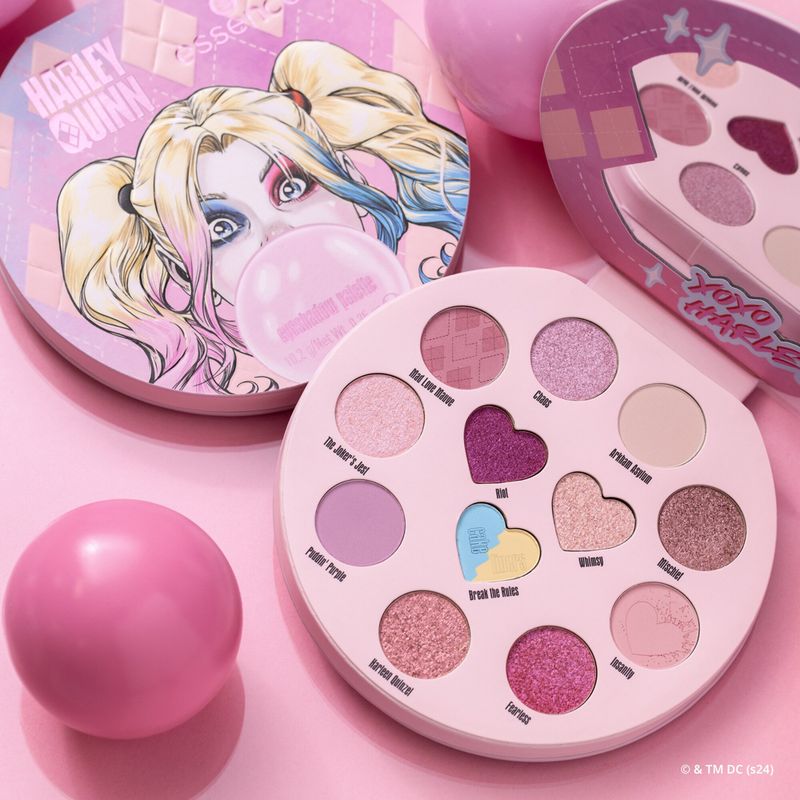 -Palette-Essence-Harley-Quinn-Eyeshadow-01-Hey-Puddin