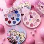 -Palette-Essence-Harley-Quinn-Eyeshadow-01-Hey-Puddin