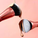Pincel-Redondo-Real-Techniques-para-Base-Iluminadora