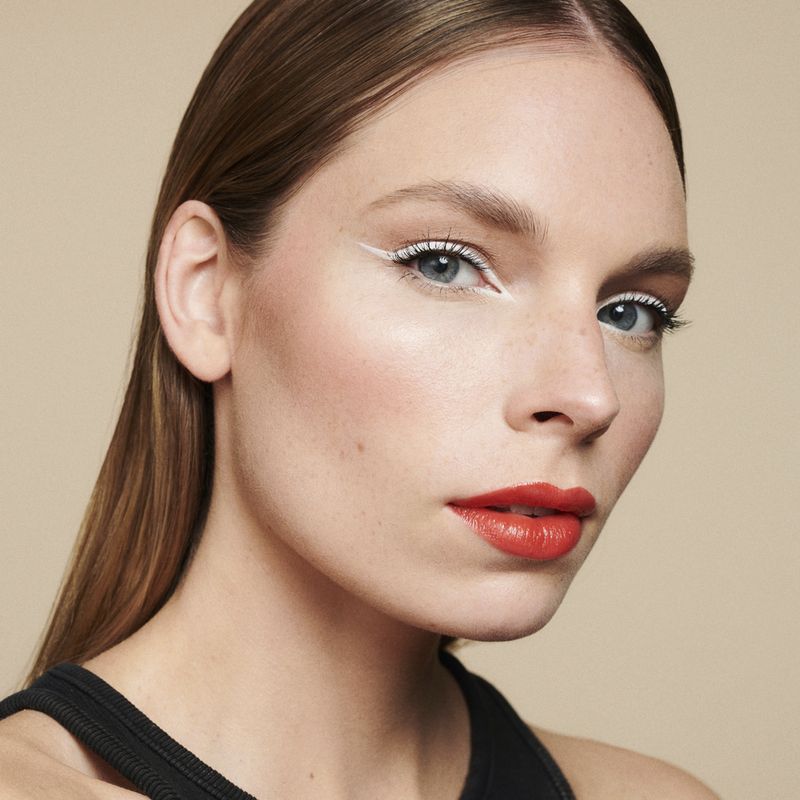 Lapis-Catrice-Kohl-Kajal-A-Prova-D’Agua-Branco