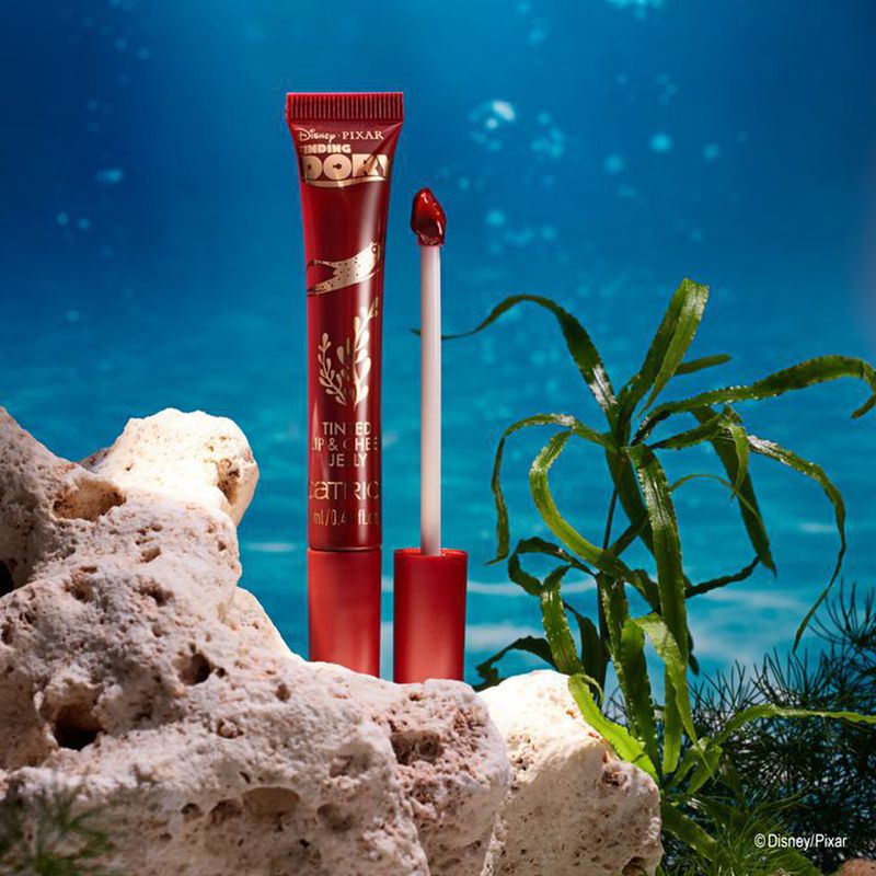 Balm-Tint-Jelly-Multifuncional-Catrice-Disney-Pixar-Procurando-Dory-030-Mermaid-S-Kiss
