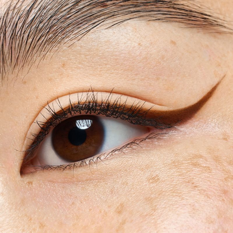 Delineador-em-caneta-a-prova-d-agua-Super-Fine-essence-02-Light-Brown-07g