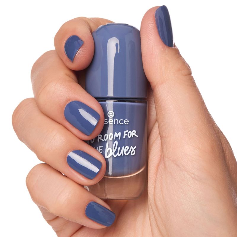 Esmalte-de-unhas-com-efeito-gel-essence-74-NO-ROOM-FOR-THE-blues-8-ML