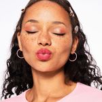 Balm-Labial-Essence-Juicy-Bomb-Glossy-Butter-01-One-In-A-Melon-25-g-F3