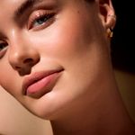 Gloss-labial-Catrice-Mulher-Maravilha-010-Believe-In-Wonder